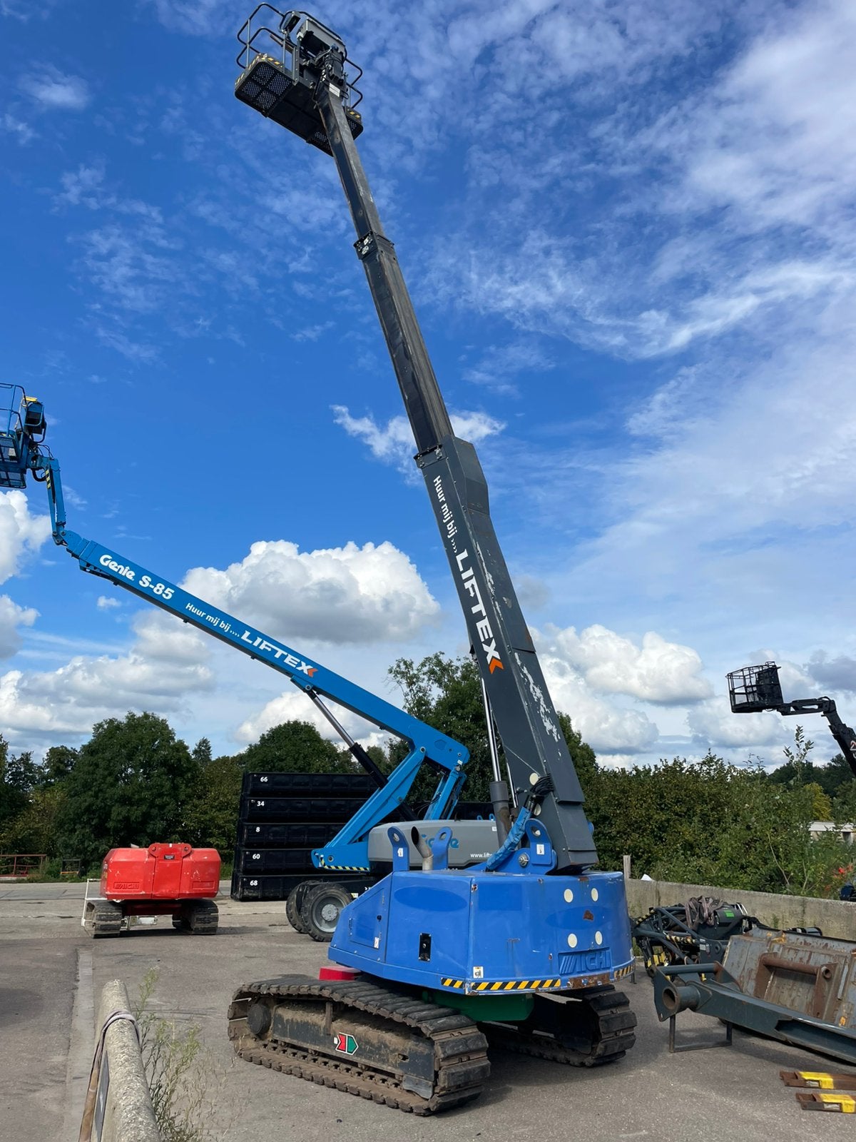 Aichi rups telescoop hoogwerker, Ophalen, Hoogwerker