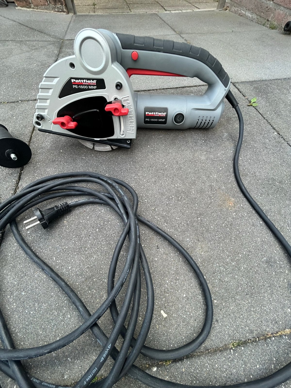 Pattfield PE-1500 MNF muurfrees - 1500W, Ophalen, Minder dan 30 mm, Overige typen, Zo goed als nieuw