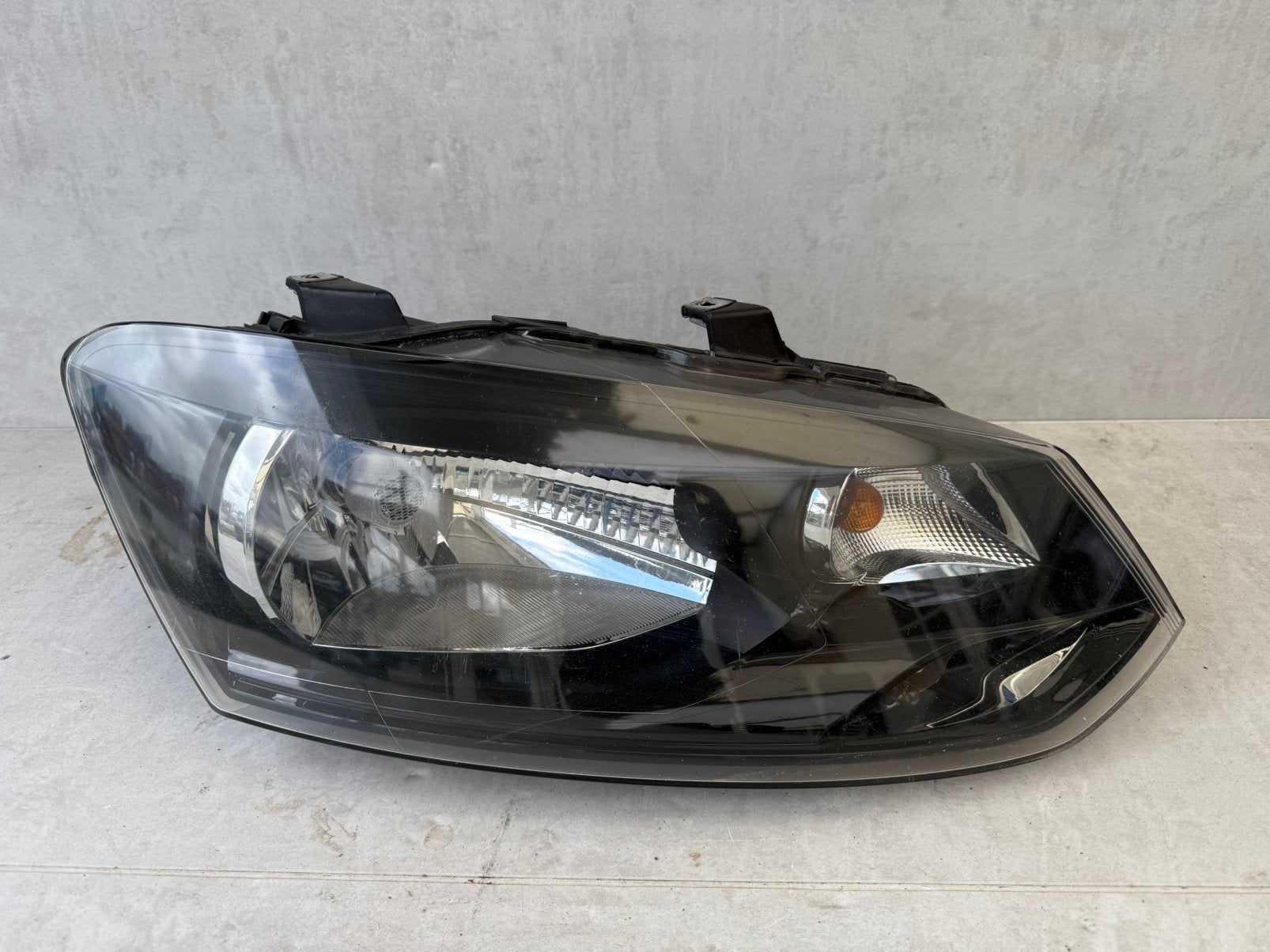 Koplamp Volkswagen POLO 6R Zwart glans 6R1941016c Rechts, Auto-onderdelen, Verlichting, Ophalen, Volkswagen