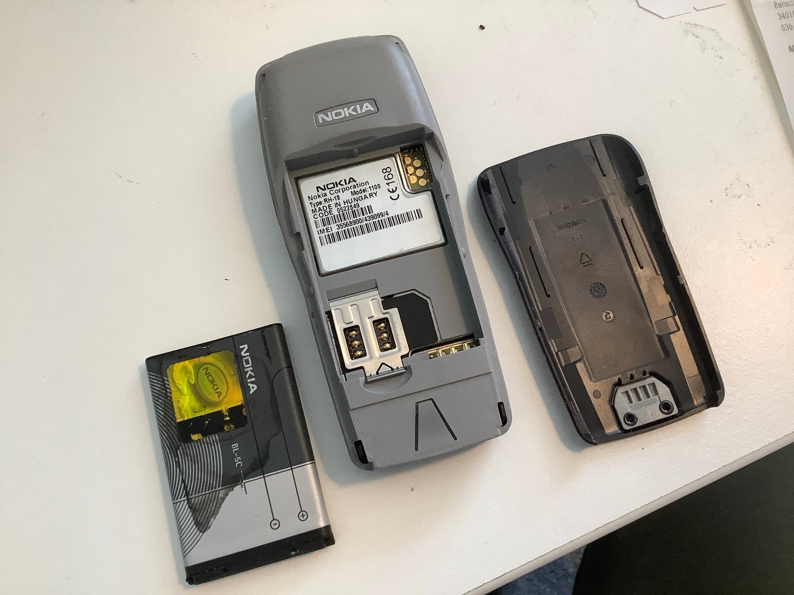 Nokia 1100 - Oude mobiele telefoon (zonder oplader), Gebruikt, Geen camera, Zwart, Fysiek toetsenbord