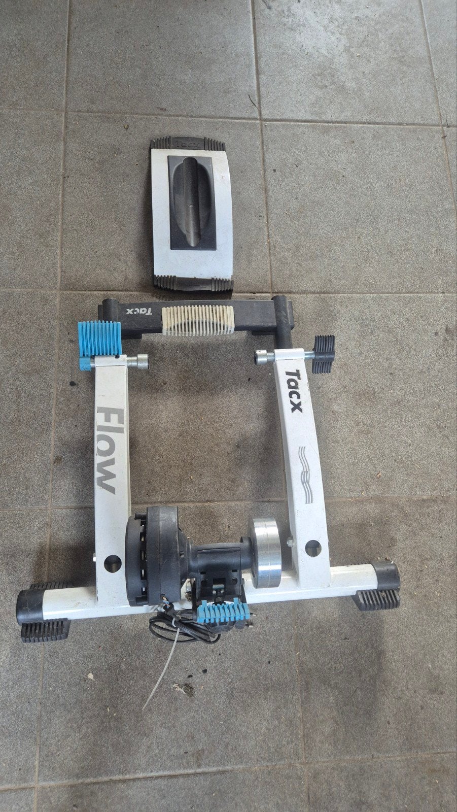 Tacx Flow fietstrainer - Ideaal voor indoor training, Ophalen, Zo goed als nieuw
