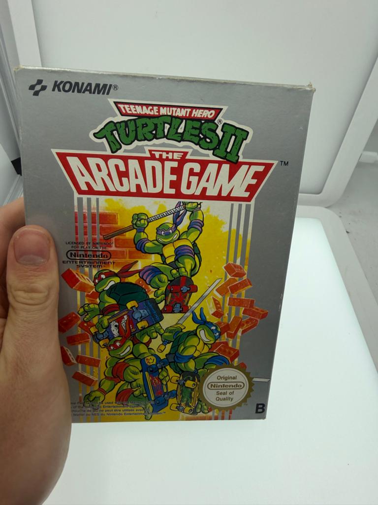 Teenage Mutant Hero Turtles II: The Arcade Game NES, Spelcomputers en Games, Games | Nintendo NES, Avontuur en Actie, Gebruikt