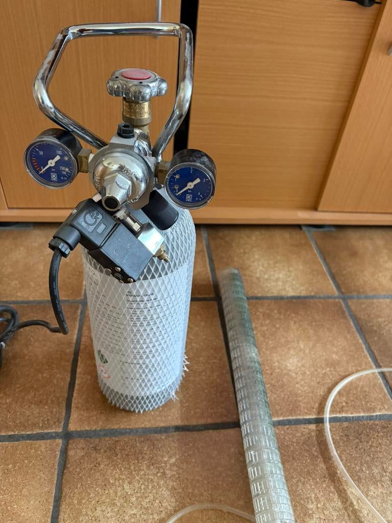 Co2 apparatuur, Dieren en Toebehoren, Ophalen, Zo goed als nieuw