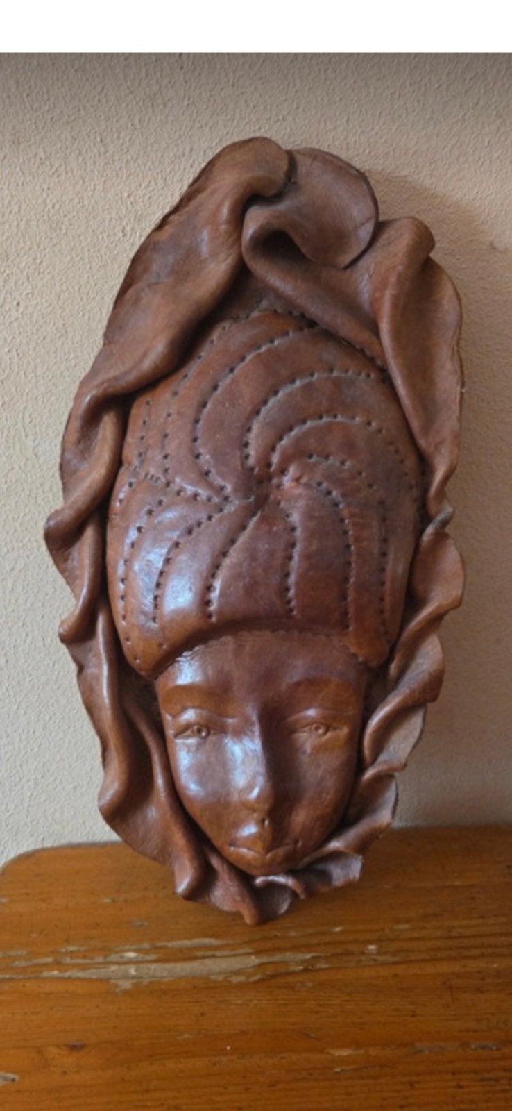 Uniek Leren Wandmasker - Handgemaakt Vrouwenportret, Ophalen of Verzenden, Handgemaakt, Wanddecoratie, 20 - 50 cm