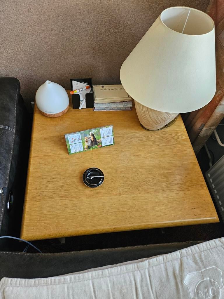 Vintage blank eiken hoektafel - 72x72 cm, Huis en Inrichting, Tafels | Bijzettafels, Ophalen, Gebruikt, 55 tot 75 cm, Hout