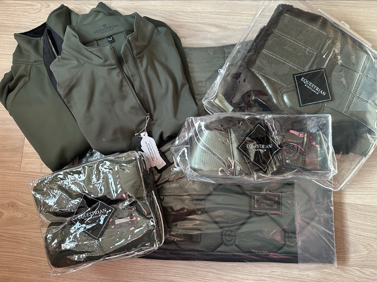 Equestrian stockholm deep olivine set NIEUW, Dieren en Toebehoren, Ophalen of Verzenden, Nieuw, Dressuur