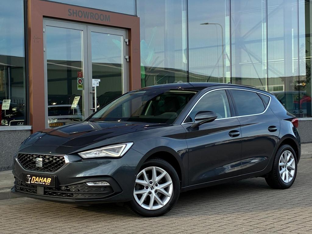 SEAT Leon 1.5 TSI | ACC | Navi | Stoel/Stuurverwarming | App, Stof, 4 cilinders, Leon, 131 pk
