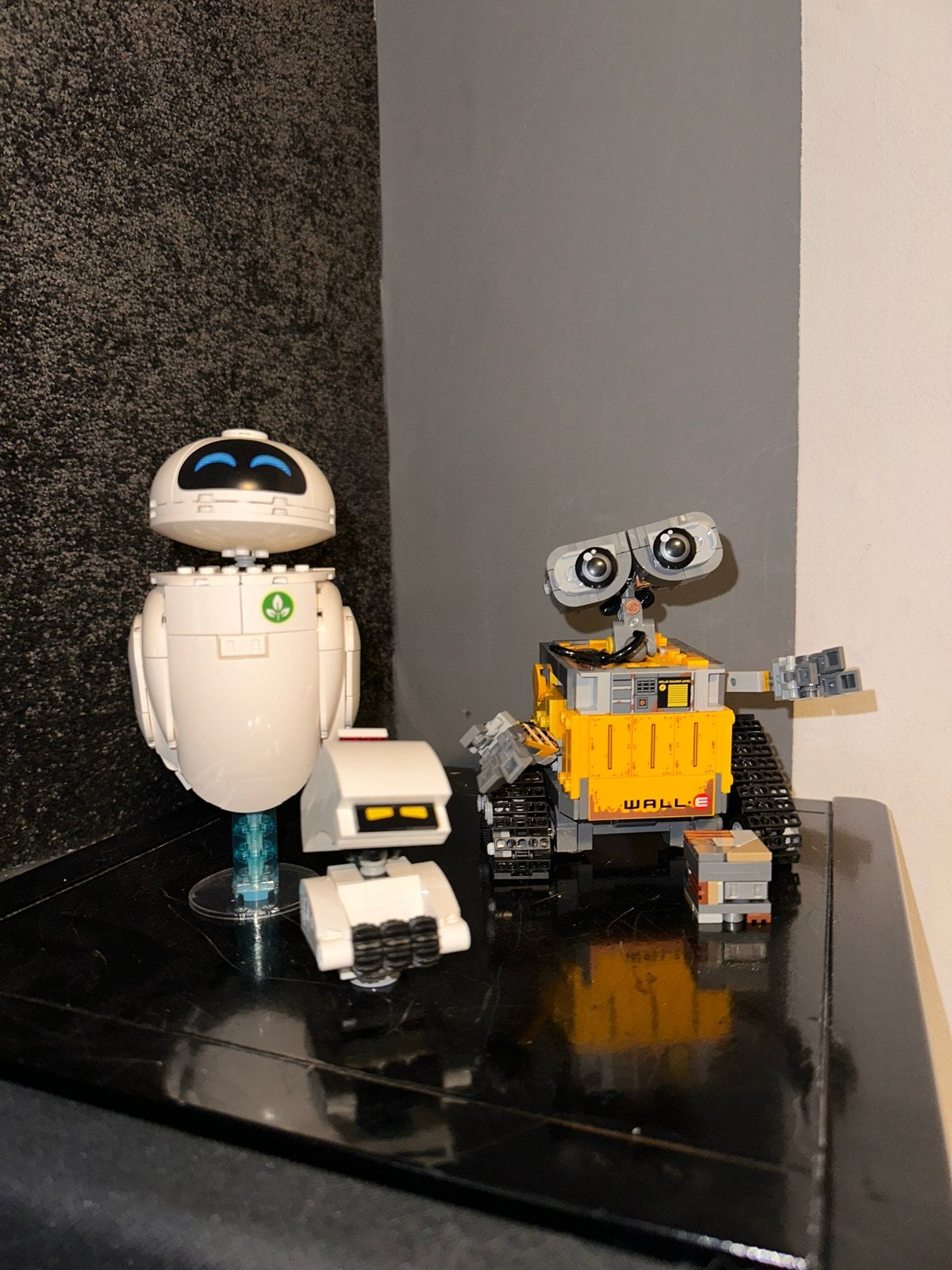 LEGO Disney Pixar WALL-E & EVE 43279, Ophalen of Verzenden, Zo goed als nieuw, Overige merken