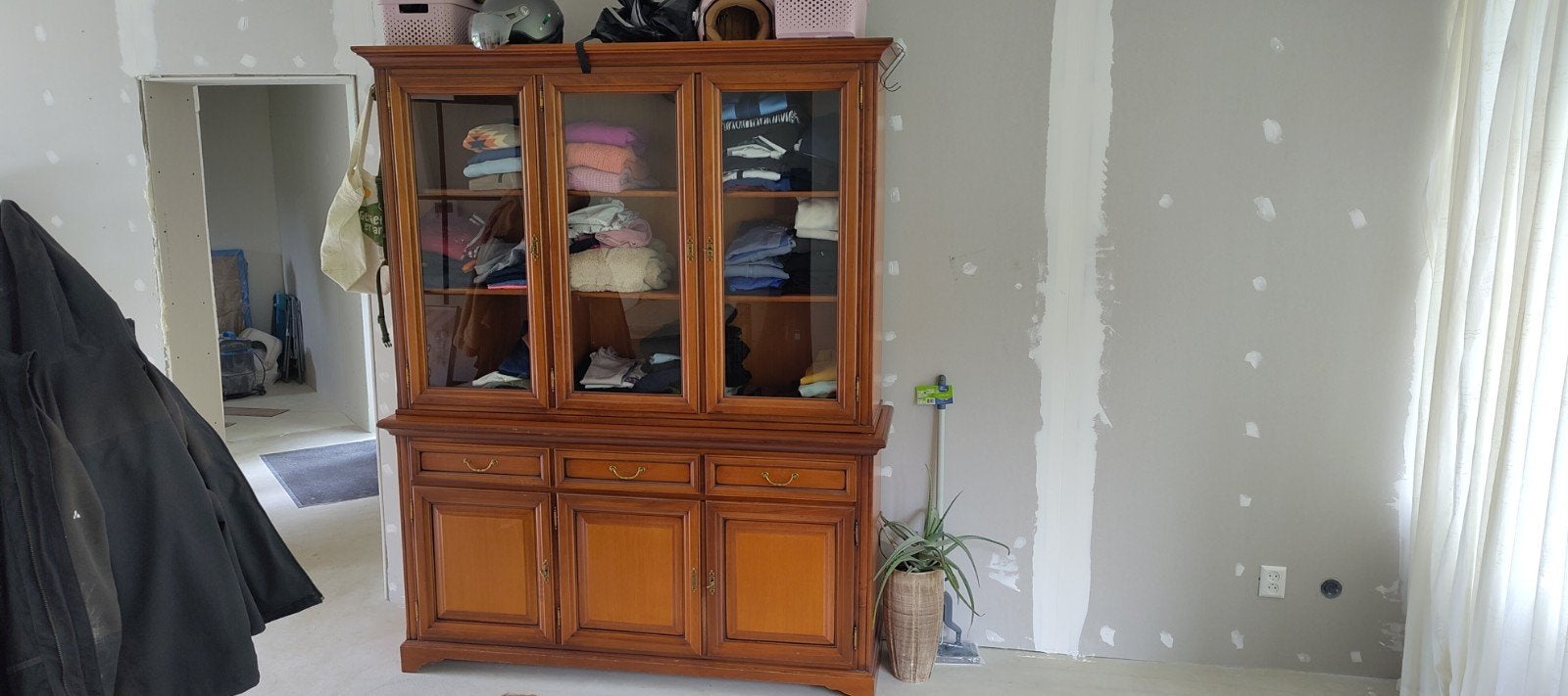 Selva Vitrinekast / Boekenkast - Italiaanse Stijl, Gebruikt, Met deur(en), 150 tot 200 cm, Ophalen of Verzenden
