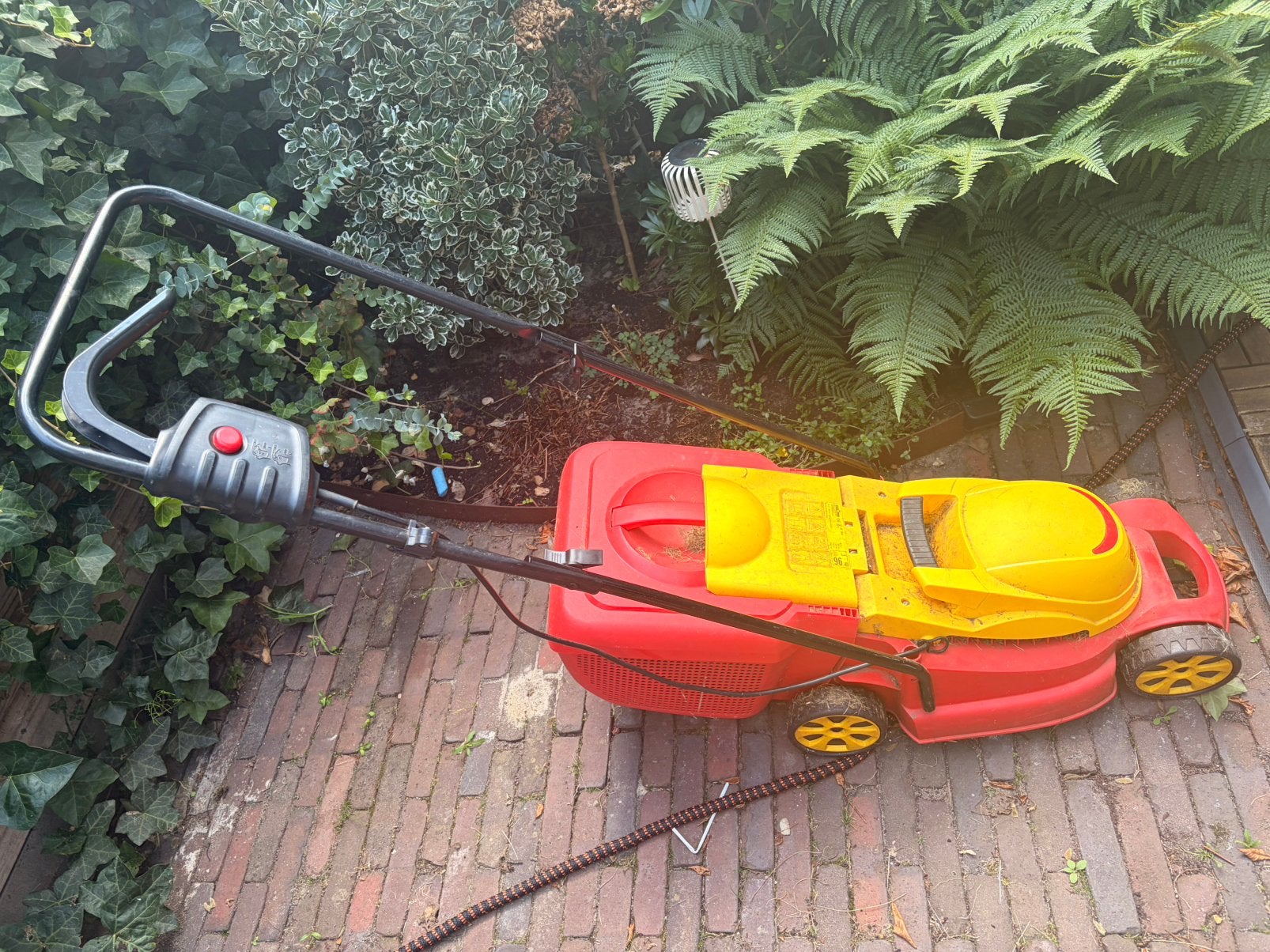 GRATIS Grasmaaier / ophalen in Overschie, Ophalen, Gebruikt