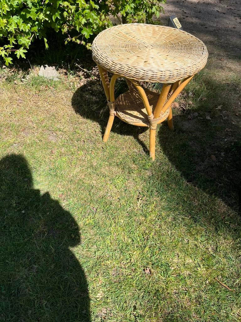 Rieten bijzet tafeltje, 45 tot 60 cm, Minder dan 55 cm, Gebruikt, Rond