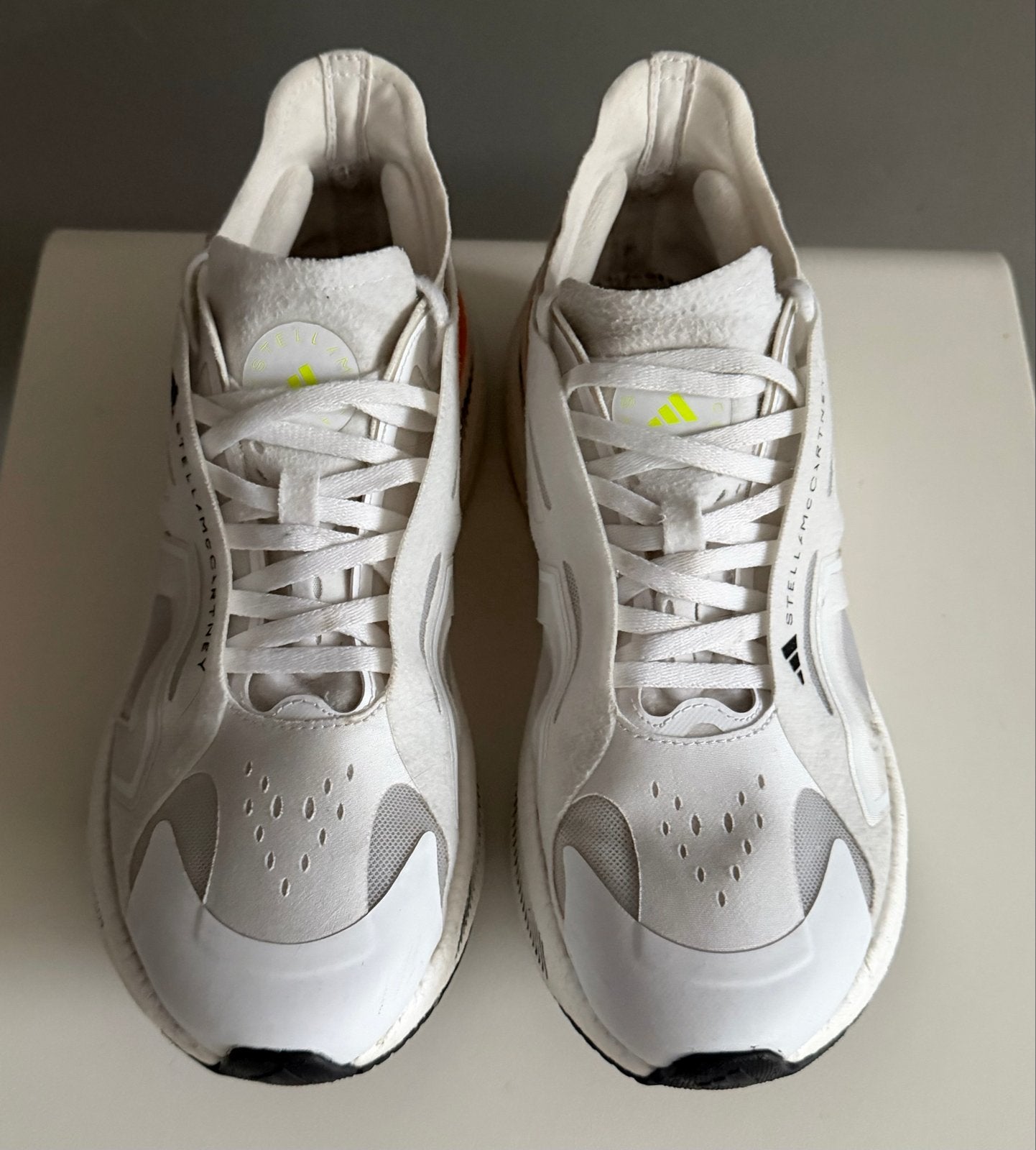Nette Adidas by Stella McCartney Ultraboost 5 Maat 40, Ophalen, Gedragen, Wit, Sportschoenen