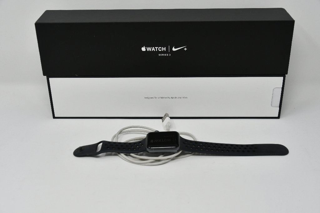MQL42ZD/A Apple Watch Nike+ Series 3 42mm, Ophalen, Gebruikt, Zwart, Apple Watch