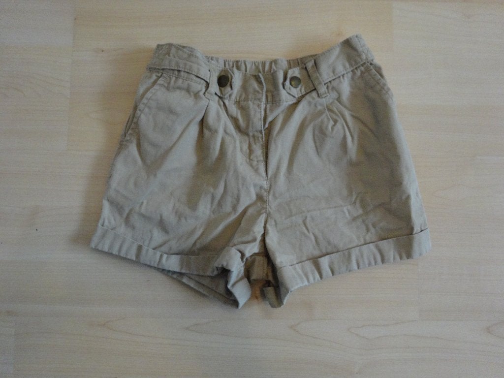 Kaki korte broek Here & There mt 122-128, Ophalen of Verzenden, Zo goed als nieuw, Meisje, Broek