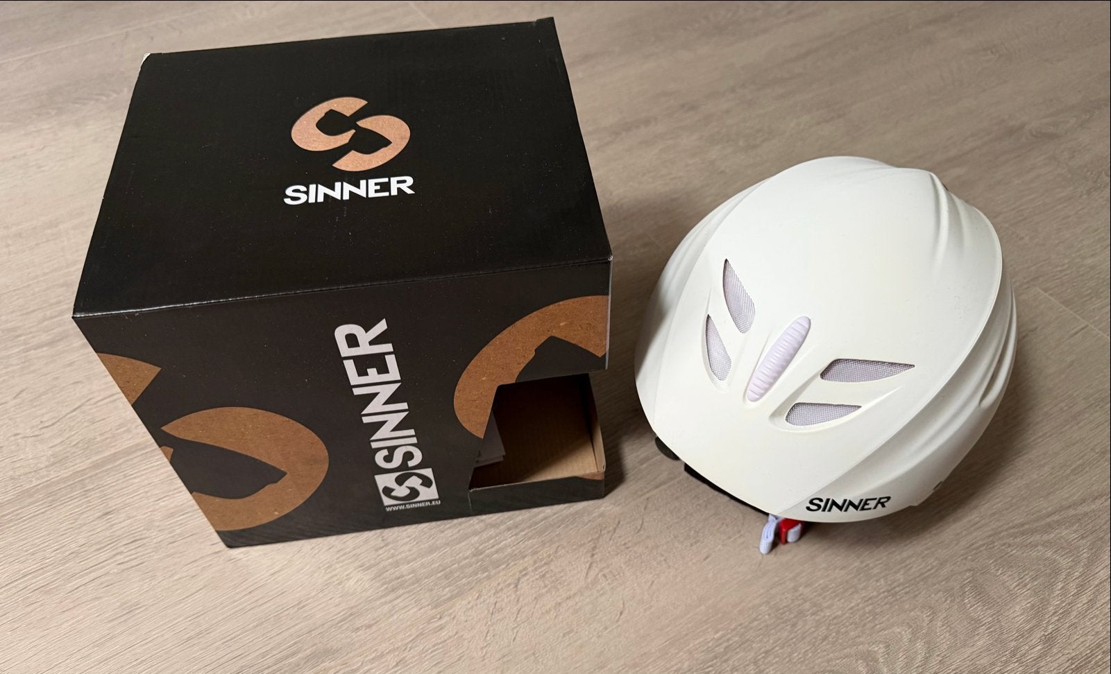 Sinner Skihelm - Wit - Maat M, Overige merken, Overige typen, Ophalen of Verzenden, Zo goed als nieuw