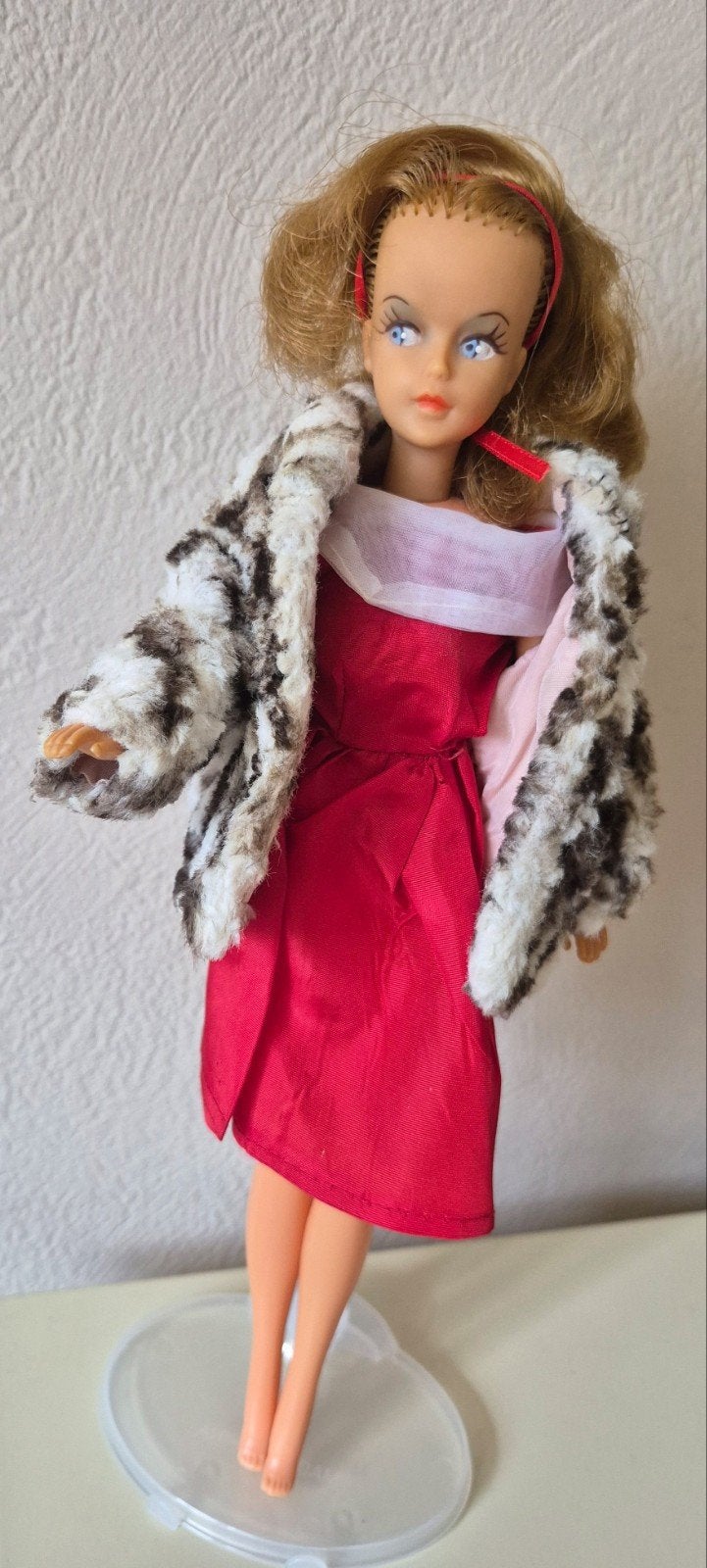 (Barbie) vintage Tressy pop in jurkje en jas, Ophalen of Verzenden, Pop