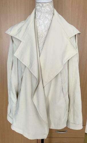 Maura Claudia Strater jasje maat 38, Kleding | Dames, Maat 38/40 (M), Beige, Ophalen of Verzenden, Zo goed als nieuw