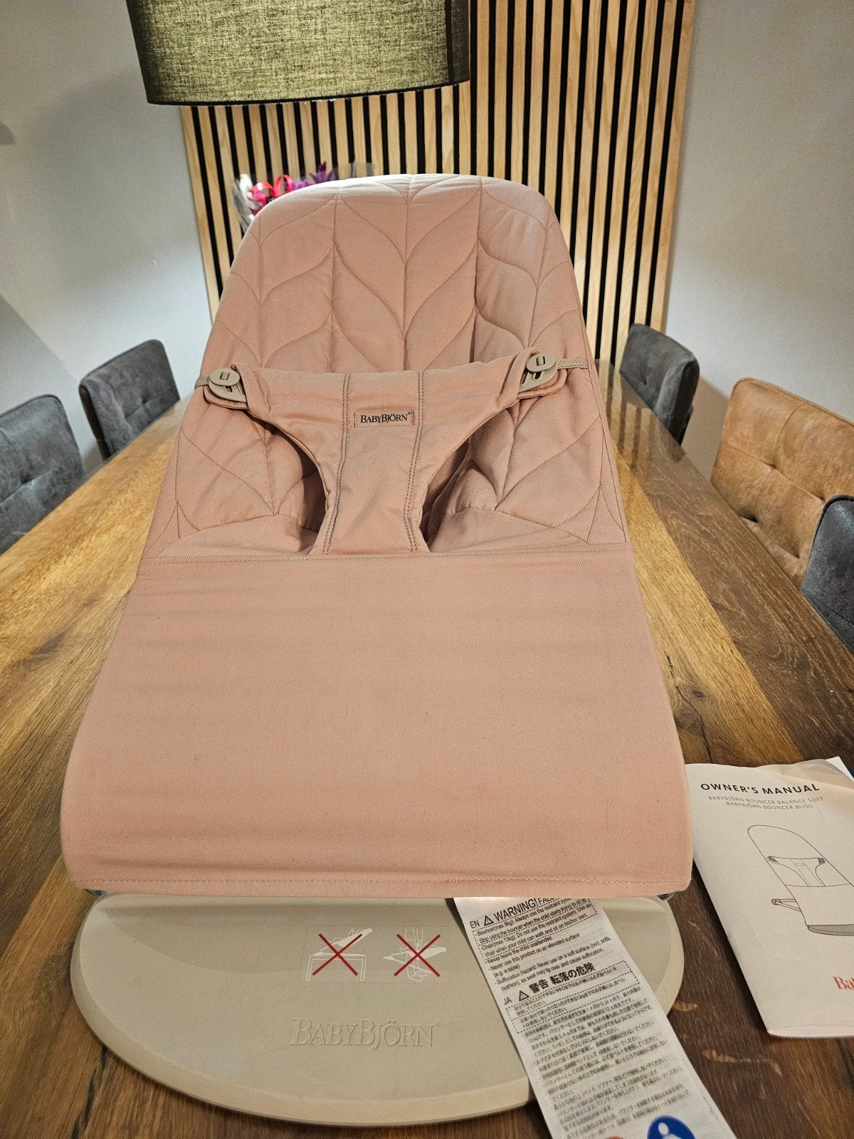 Babybjörn Wipstoel Bliss Nieuwste Model Roze, ., Ophalen of Verzenden, Zo goed als nieuw, Babybjörn