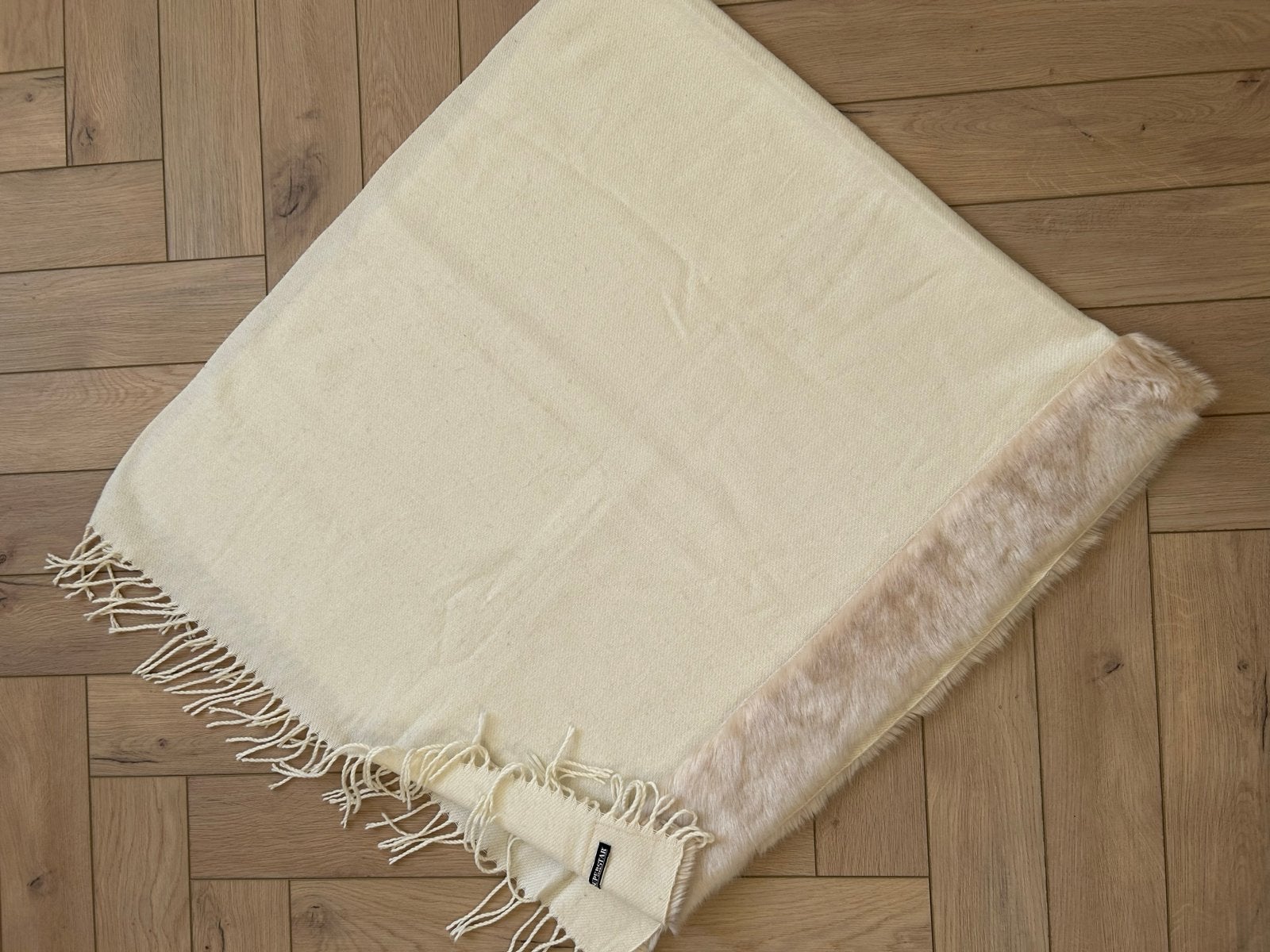 Crèmekleurige sjaal met imitatiebont van Superstar, Ophalen of Verzenden, Zo goed als nieuw, Beige, Rechthoekig