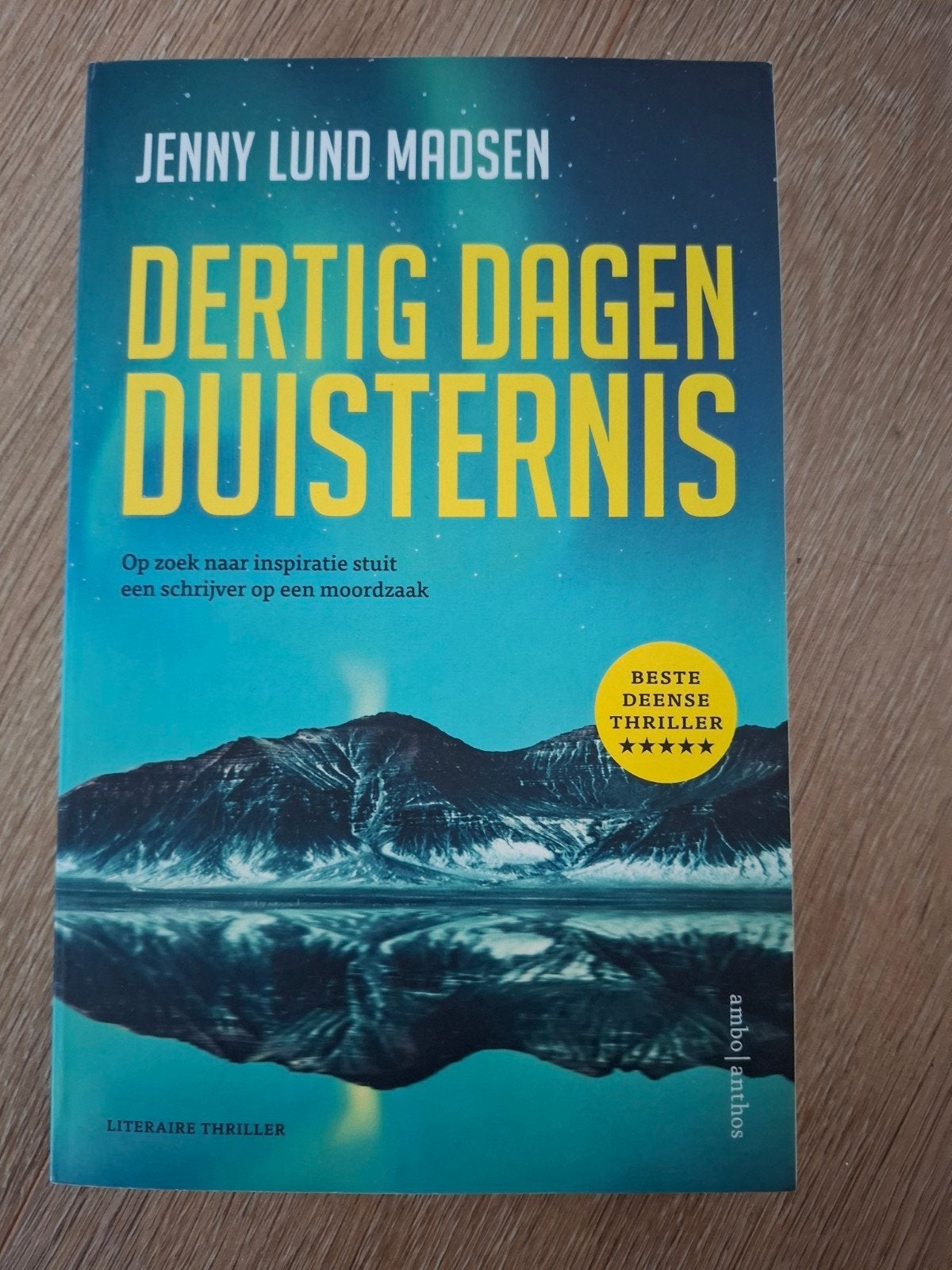 Dertig Dagen Duisternis - Jenny Lund Madsen l, Ophalen of Verzenden, Zo goed als nieuw, Jenny Lund Madsen, Scandinavië