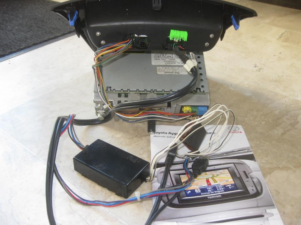 lederen airbag stuur, tom tom navigatie , radio ,toyota aygo, Ophalen of Verzenden, Nieuw, Peugeot