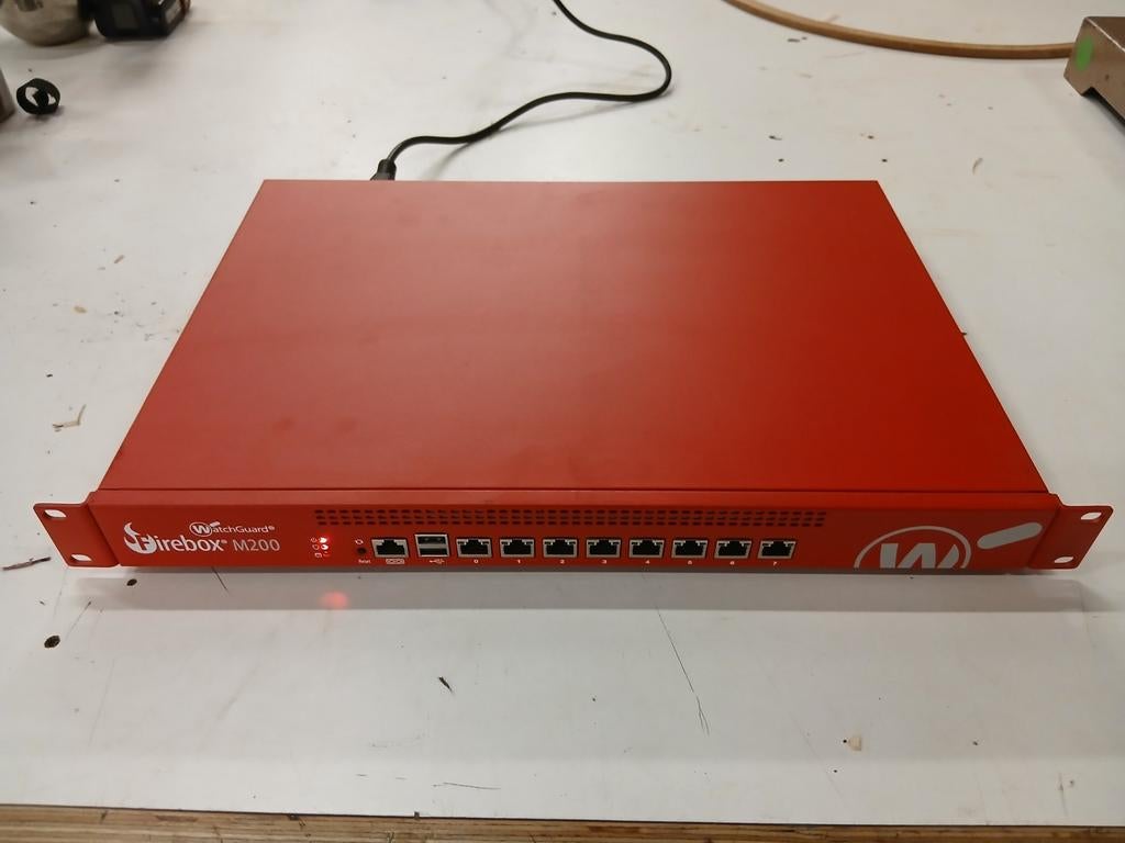 WatchGuard Firebox M200 Firewall - Beveilig uw netwerk, Ophalen of Verzenden, Gebruikt, Router, WatchGuard
