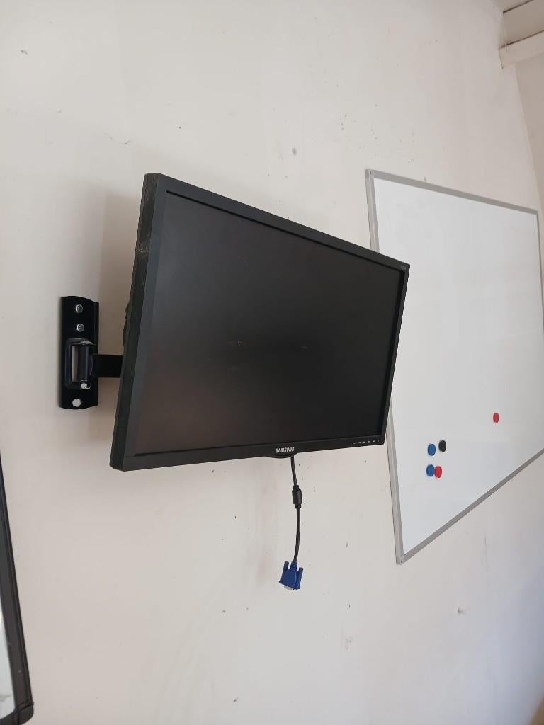 Monitor en statief, Ophalen of Verzenden, Zo goed als nieuw, Samsung, Overige resoluties