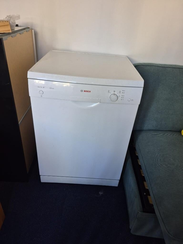 Bosch Vaatwasser Serie 2 Silence, Wit, Goed Onderhouden, Ophalen, Gebruikt, Minder dan 10 liter, 85 tot 90 cm