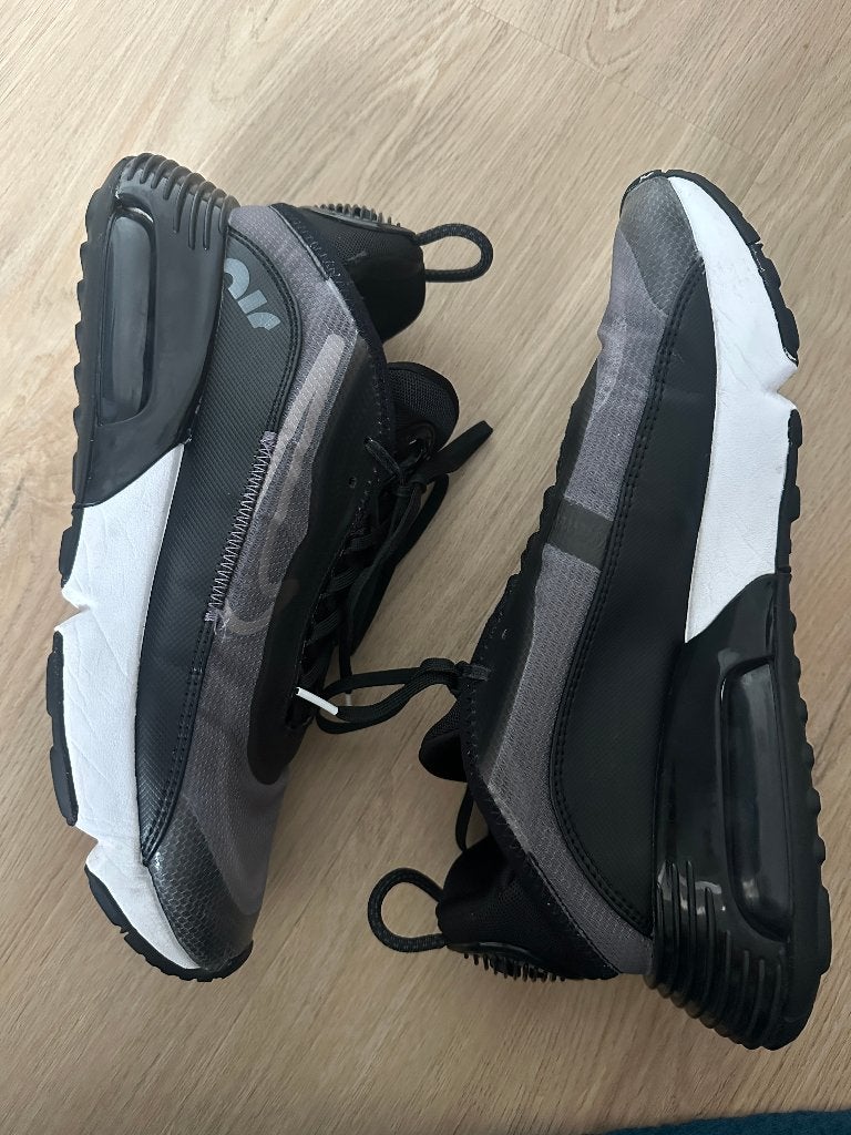 Nike Air Max 2090 Black Wolf Grey Anthracite maat 44, Zwart, Nike, Ophalen of Verzenden, Sneakers of Gympen
