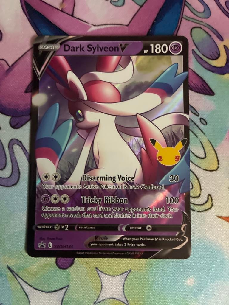 Dark Sylveon V Pokémon Kaart Celebrations SWSH134, Ophalen of Verzenden, Zo goed als nieuw, Losse kaart