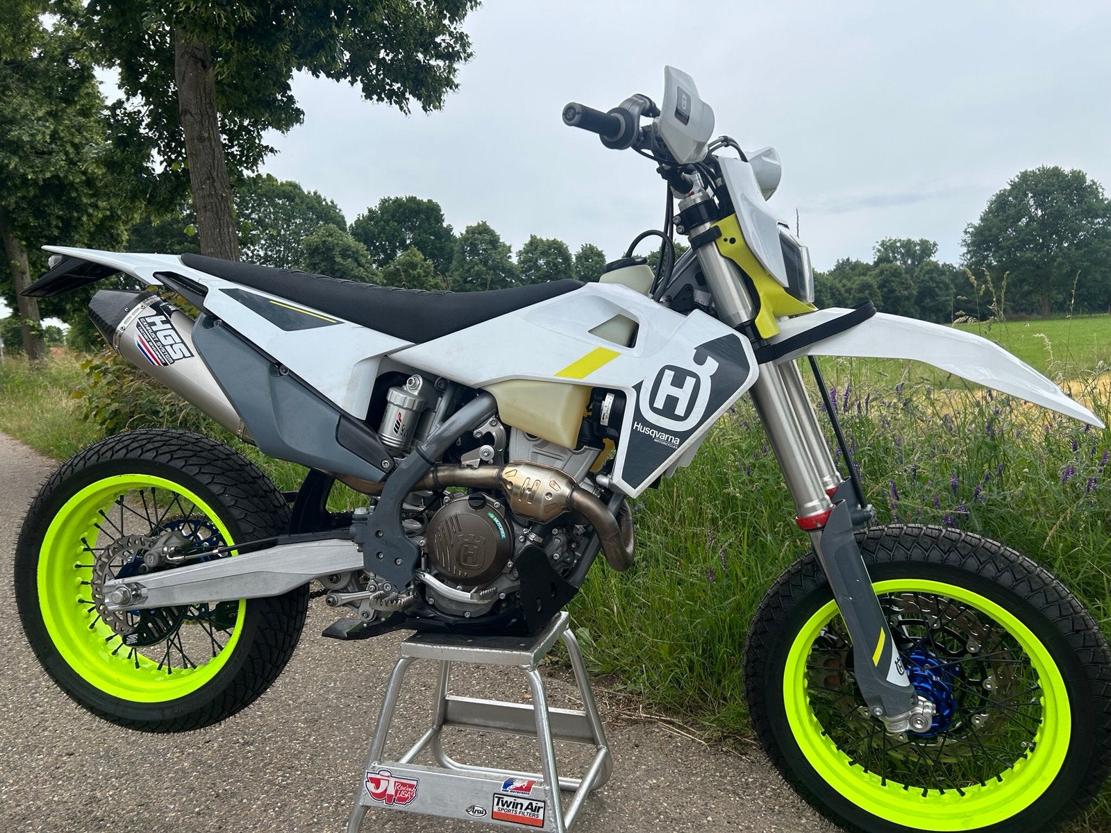 Husqvarna FE350 in Supermotard uitvoering !, Particulier