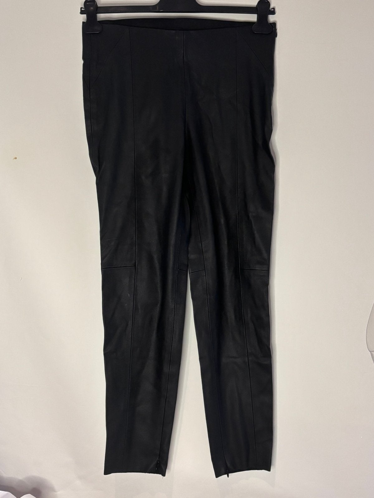Zara lederlook broek met strech maat L, Kleding | Dames, ., Zwart, Maat 42/44 (L), Ophalen of Verzenden