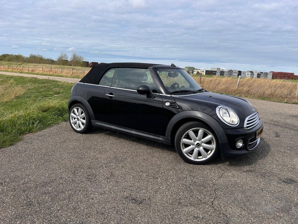 MINI Cooper Cabrio 1.6 | 2011 | 155.500 km | Zwart |, Auto's, Dealer onderhouden, Zwart, 4 cilinders, Cabriolet