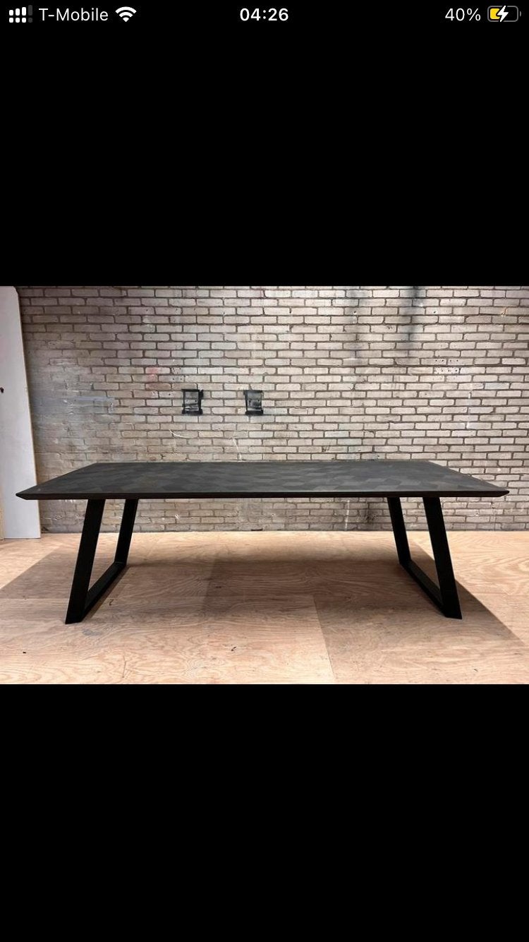 Unieke eikenhouten eettafel met geometrisch patroon, Huis en Inrichting, Tafels | Eettafels, Ophalen, Gebruikt, 100 tot 150 cm