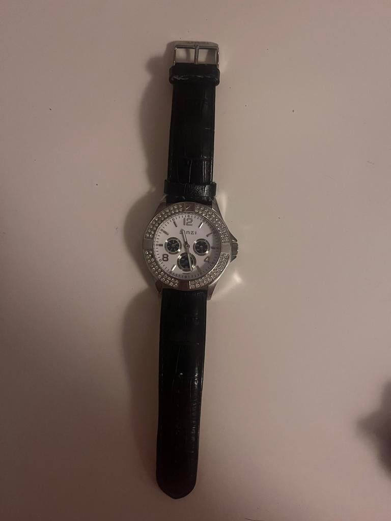 Zinzi horloge met Strass en Zwarte Leren Band, Sieraden, Tassen en Uiterlijk, Horloges | Dames, Overige merken, Leer, Staal, Polshorloge