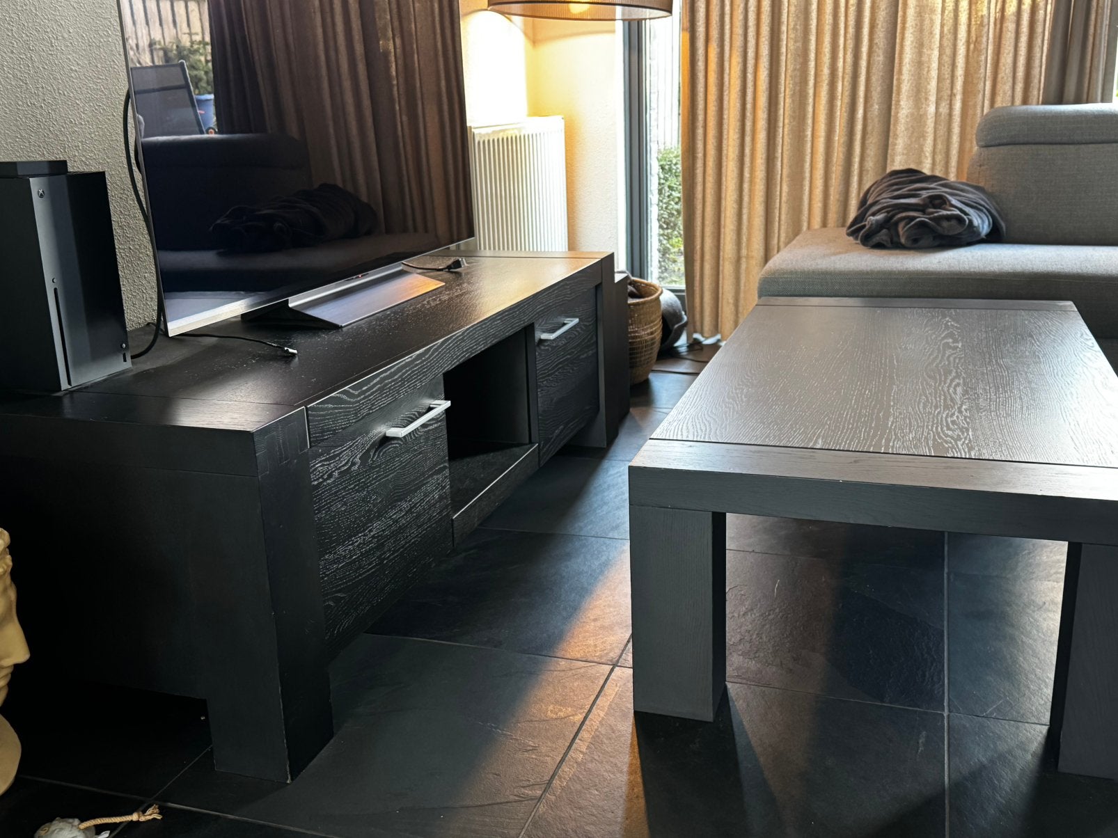 Zwarte salontafel & tv meubel met zilveren accenten, Huis en Inrichting, Ophalen, Gebruikt, 50 tot 100 cm, 100 tot 150 cm