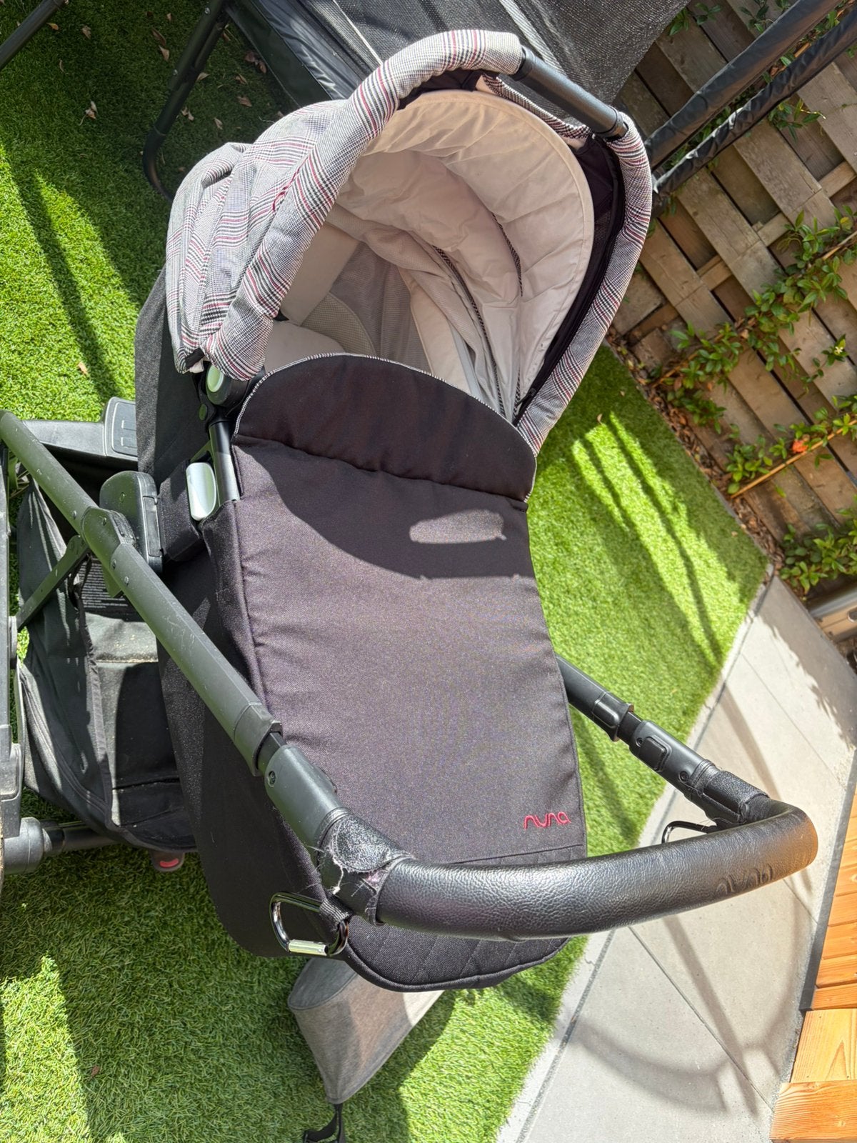Te koop: zeer uitgebreide Nuna mixx kinderwagen, Gebruikt, Combiwagen, Met reiswieg, Ophalen
