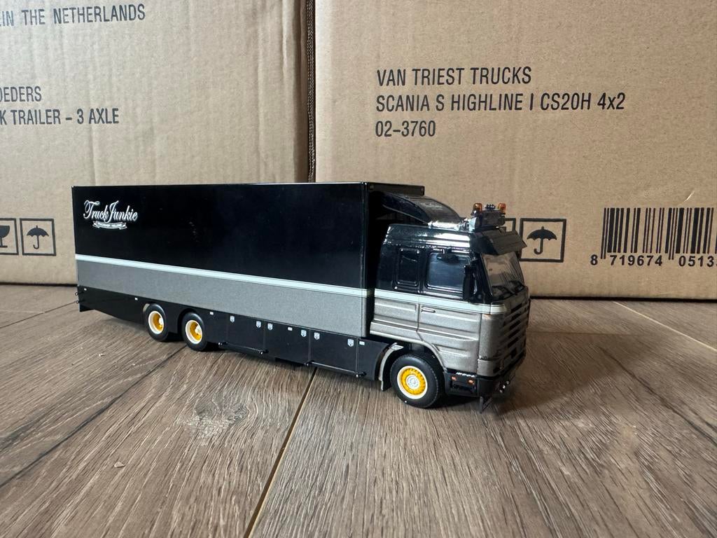 WSI Scania 143 bakwagen Truckjunkie schaalmodel 1:50, Ophalen of Verzenden, Gebruikt, Bus of Vrachtwagen