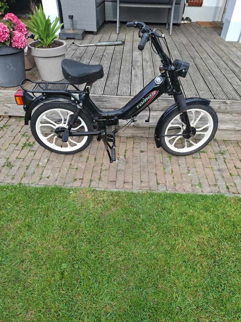 Tomos rollend frame geel kenteken, Fietsen en Brommers, Brommers | Tomos, Ophalen
