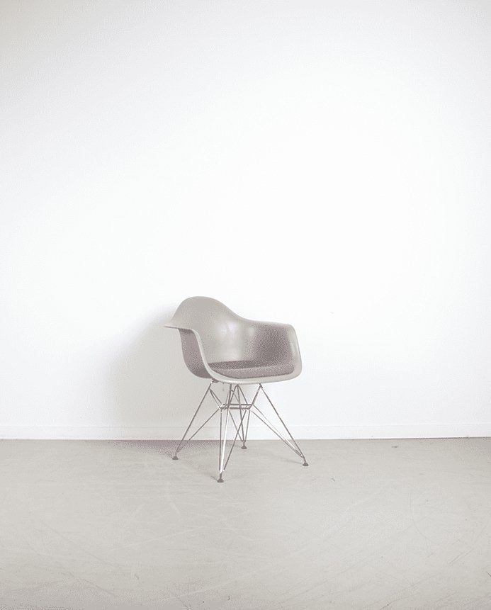 Vitra Eames DAR Stoel Taupe Kunststof - Chroom, Niet ingevuld, Zo goed als nieuw, Niet ingevuld, Niet ingevuld