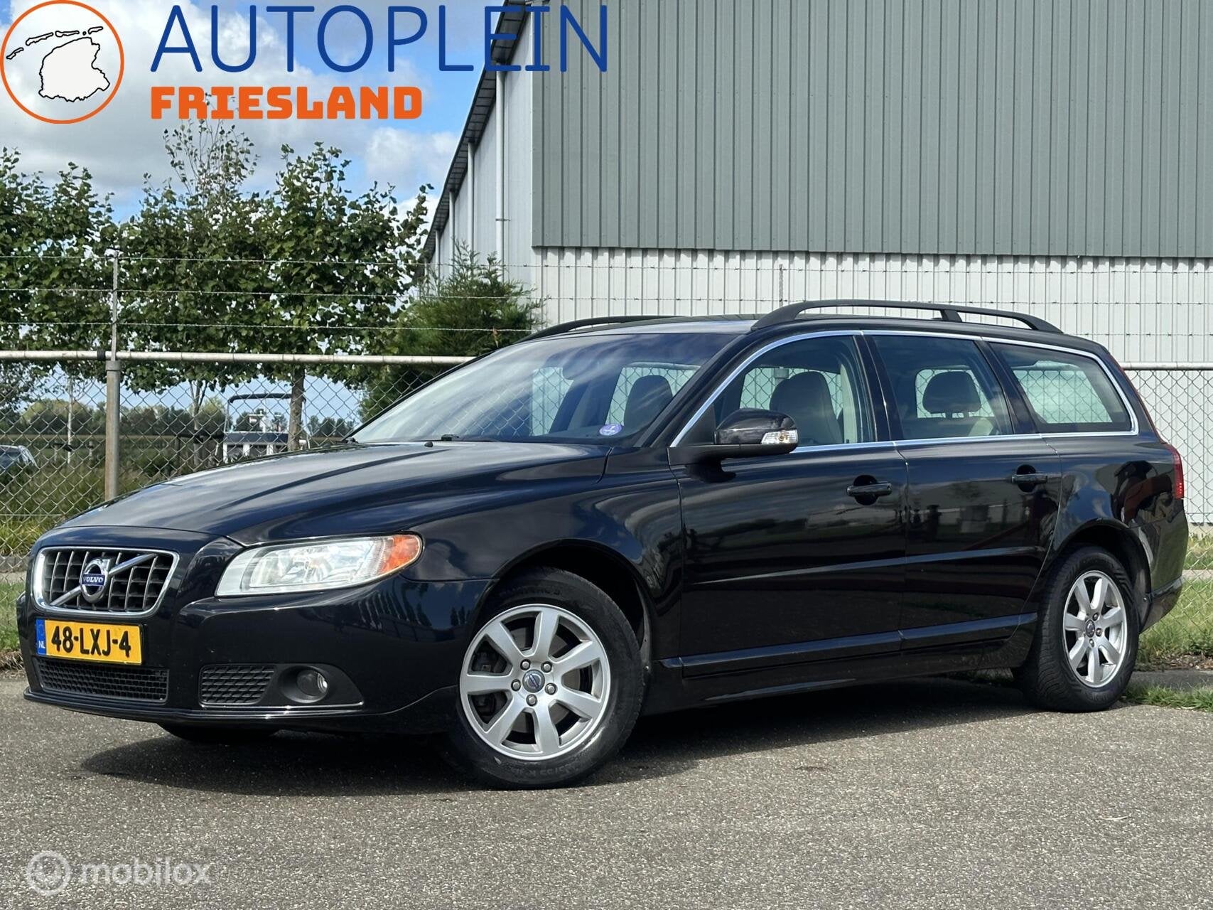 Volvo V70 2.0T Kinetic|APK 5/27|Automaat|Trekhaak|Clima, Voorwielaandrijving, Euro 5, Beige, 4 cilinders