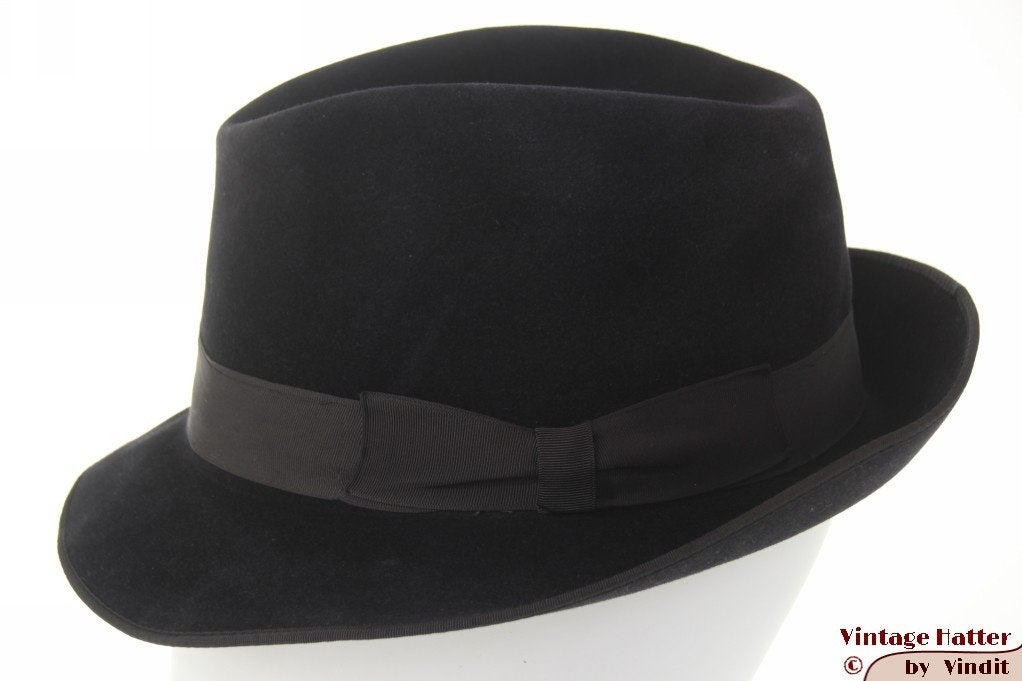 Vintage Gleufhoed Ambassador zwartgrijs velour 57, Ambassador, Hoed, Ophalen of Verzenden, 57 cm (M, 7⅛ inch) of minder
