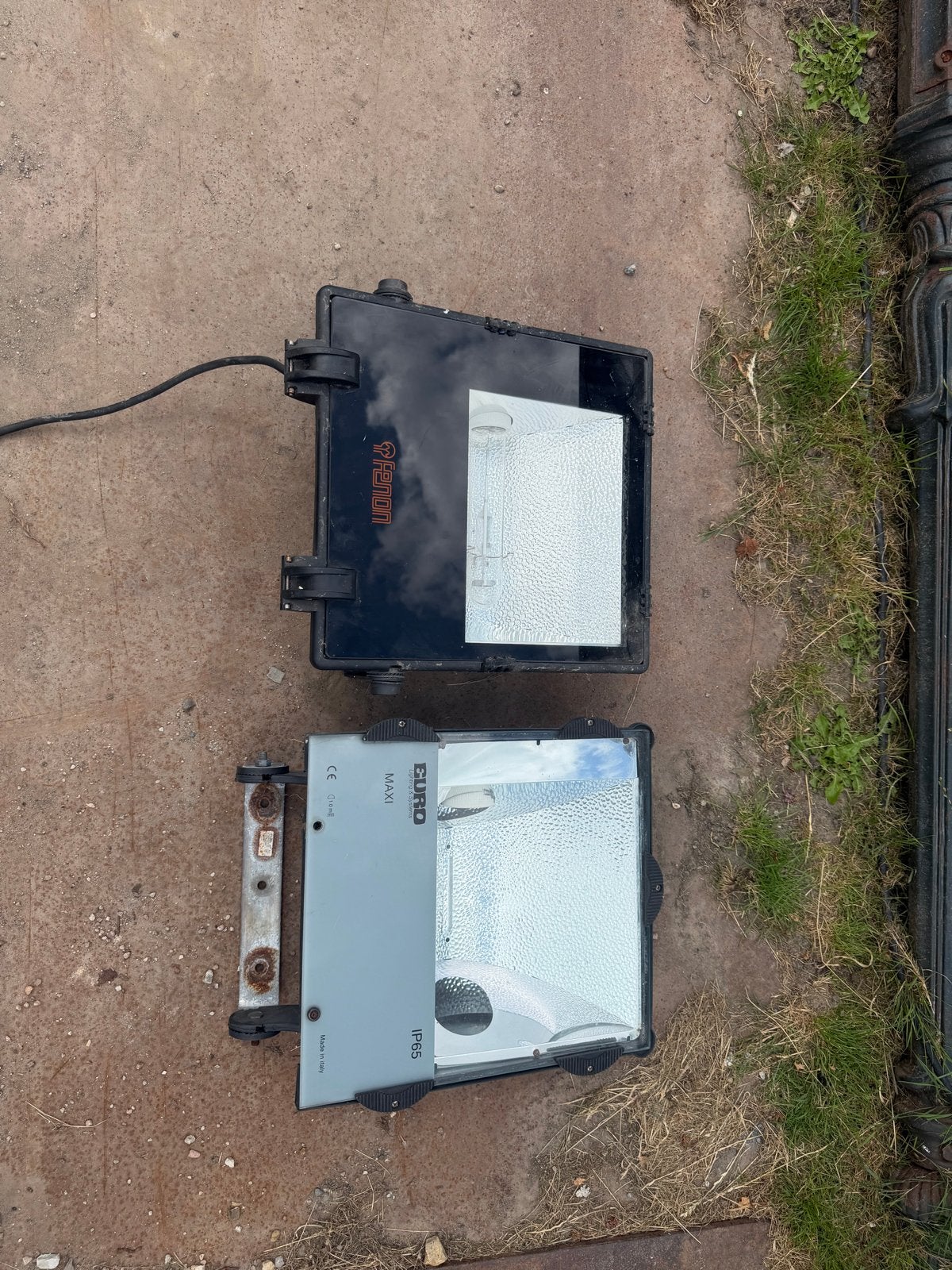 Gasontladingslampen 1 met bol, 1 zonder bol, Ophalen, Gebruikt, 200 tot 500 watt, Lamp met armatuur
