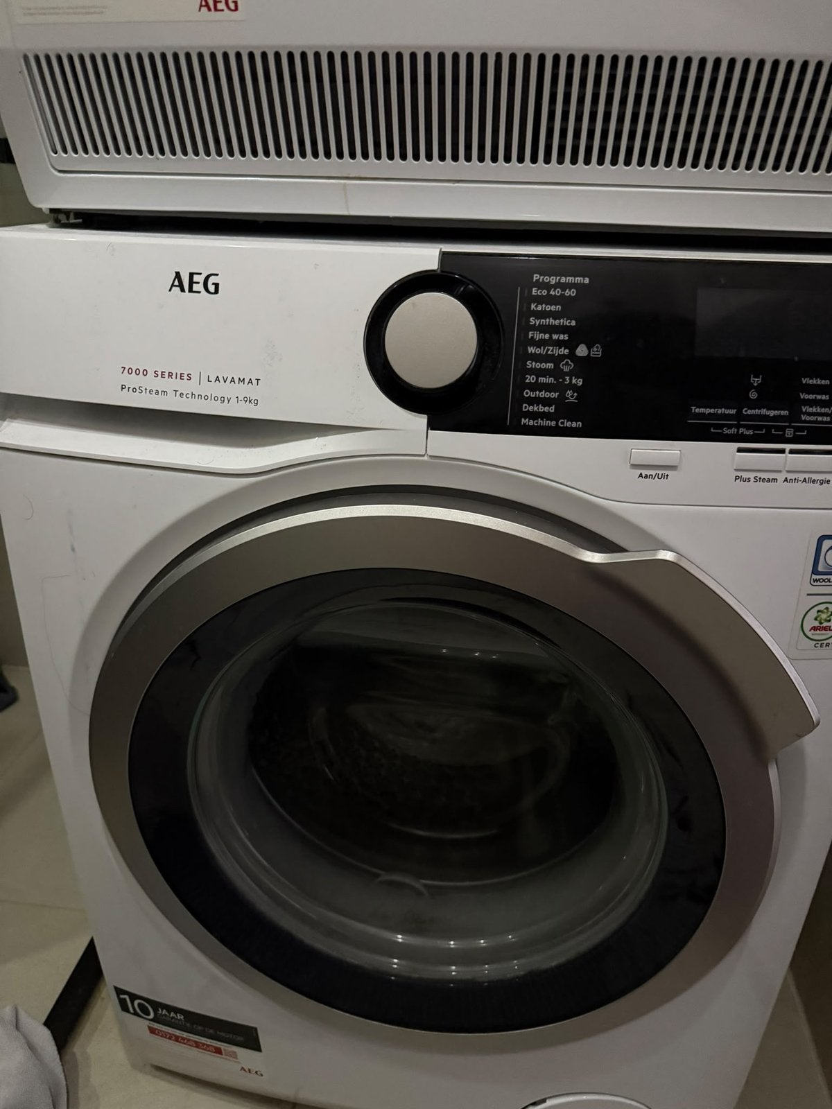 AEG