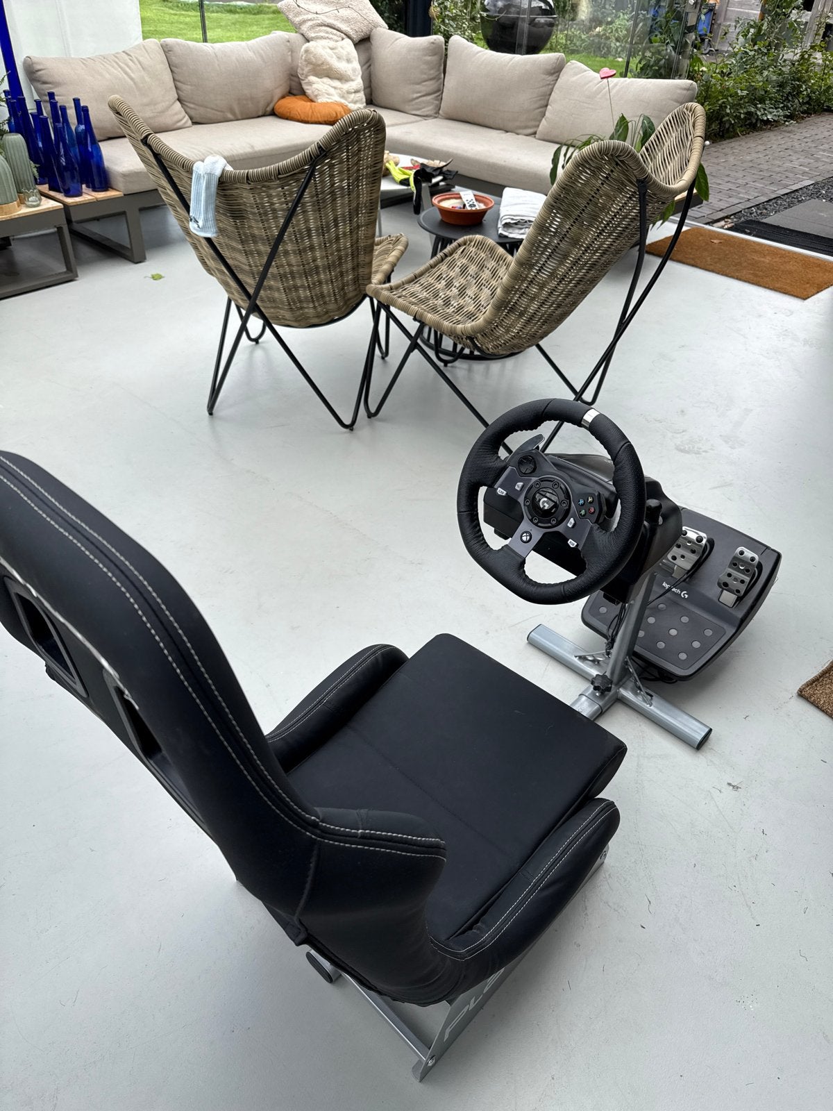 Playseat met Logitech G29 racestuur en pedalen, Spelcomputers en Games, Ophalen, Overige merken, Zo goed als nieuw