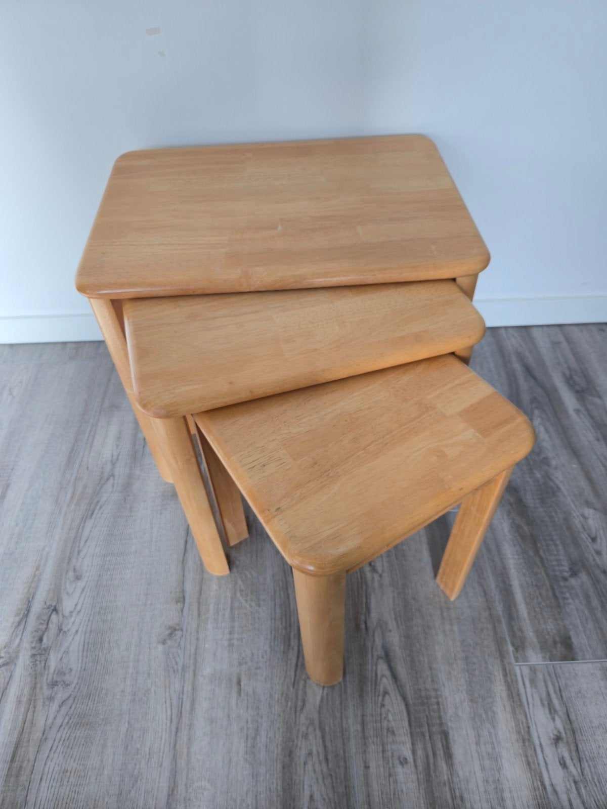 Set van 3 massief beuken houten bijzettafeltjes/salontafels, Huis en Inrichting, Minder dan 45 cm, Minder dan 55 cm, Scandinavisch minimalistisch