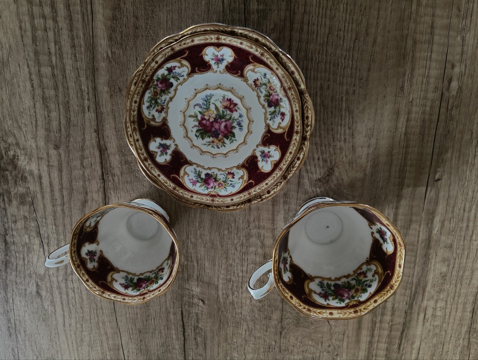 Royal Albert, Ophalen