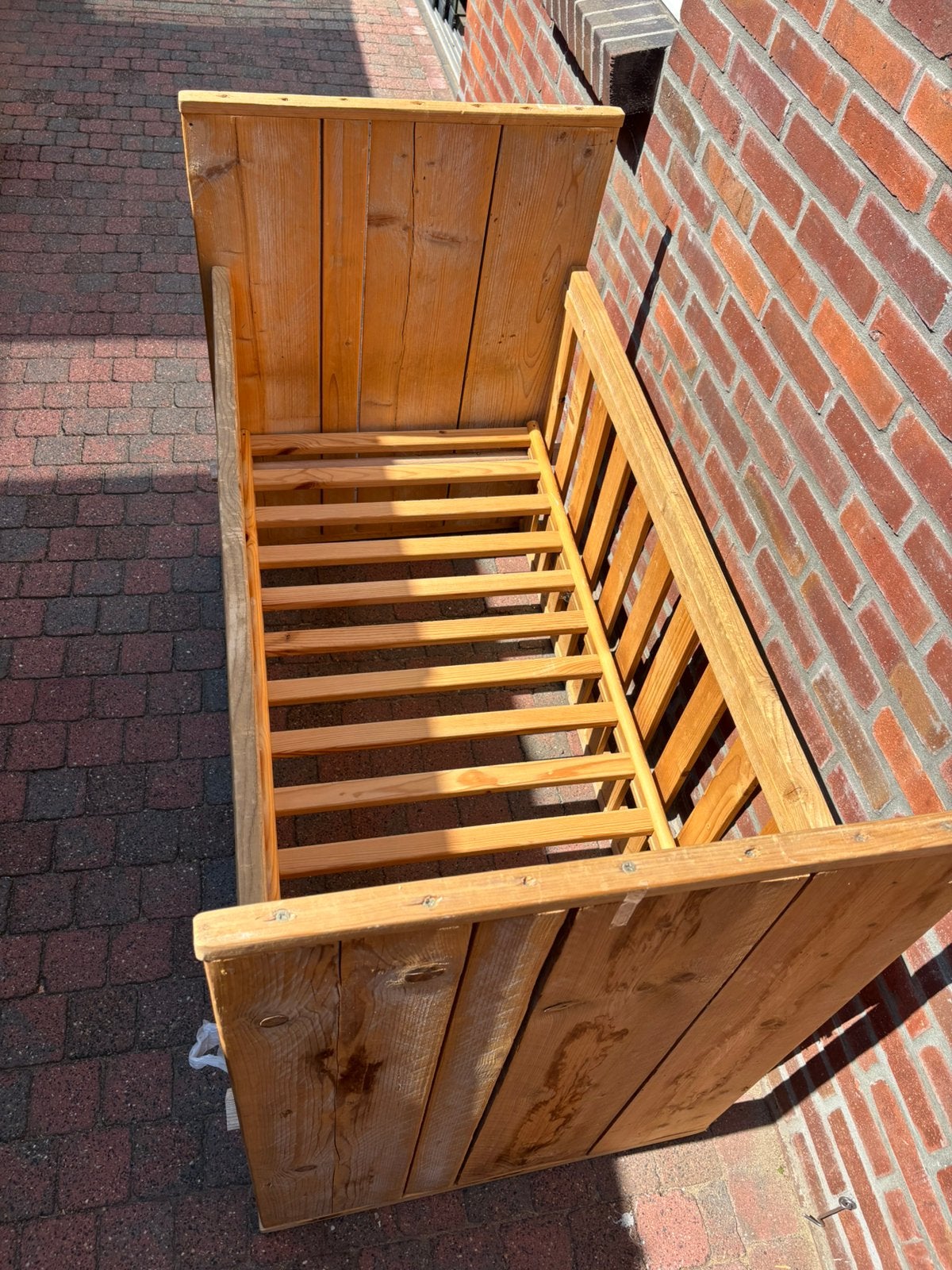 Houten baby bed ladikant, verstelbaar in 2 hoogtes, Kinderen en Baby's, Kinderkamer | Bedden, Ophalen, Gebruikt, Minder dan 140 cm