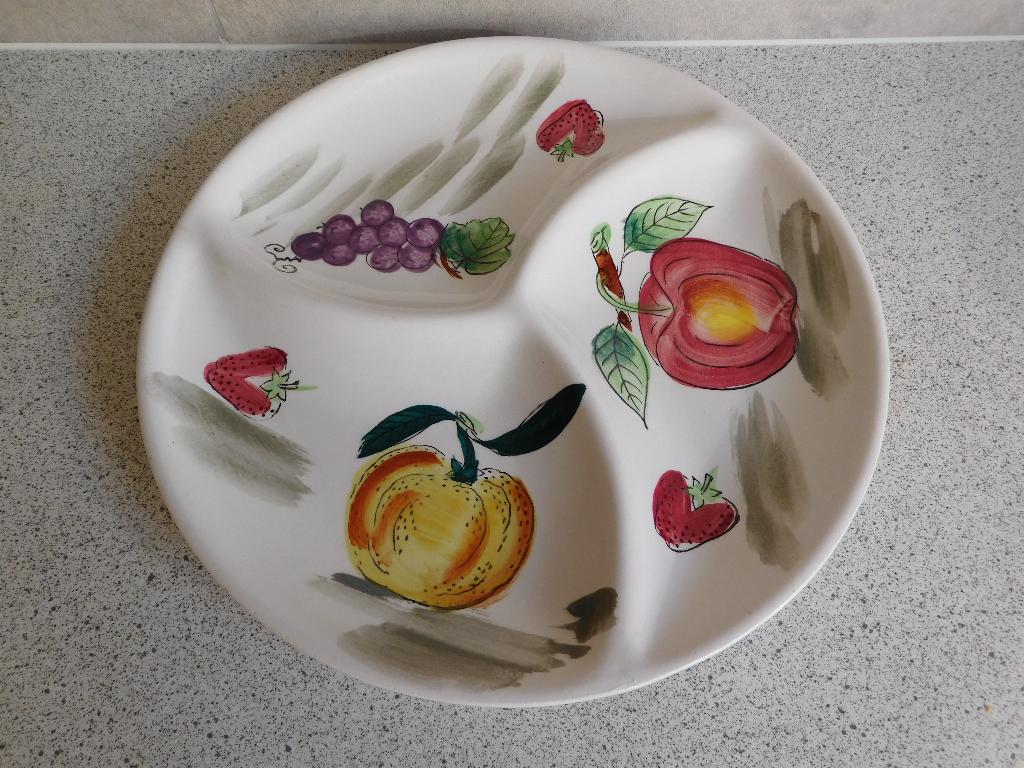 Bord 25,5 cm. 3 vakken Fruit Ironstone Ware Eaglebrand, Antiek en Kunst, Antiek | Servies los, Ophalen of Verzenden