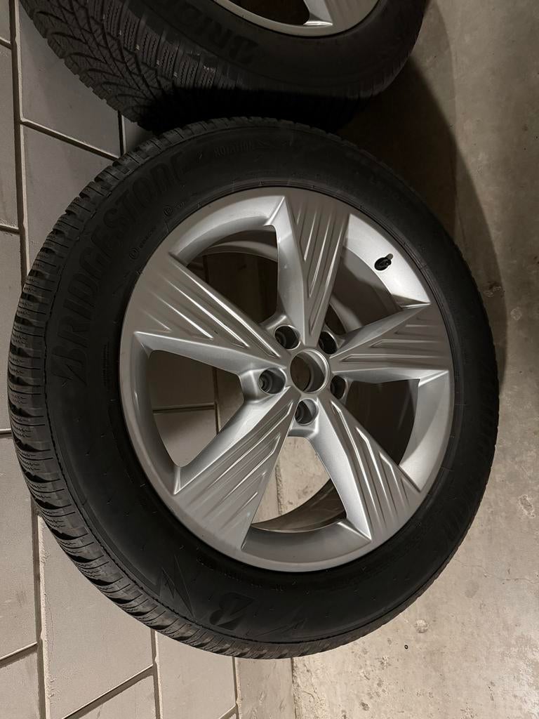 Bridgestone winterbanden 235/55 R19 en 255/50/R19 met velgen, Nieuw, Winterbanden, 235 mm, Band(en)